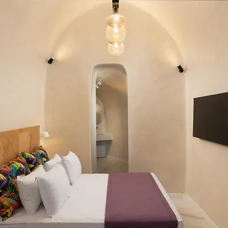 Gala Suites Oia (Santorini)
