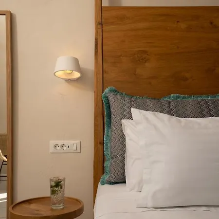 Gala Suites Oia (Santorini)