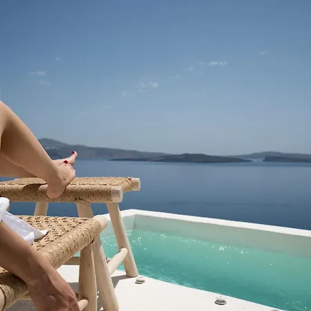 Gala Suites Hotel 4*